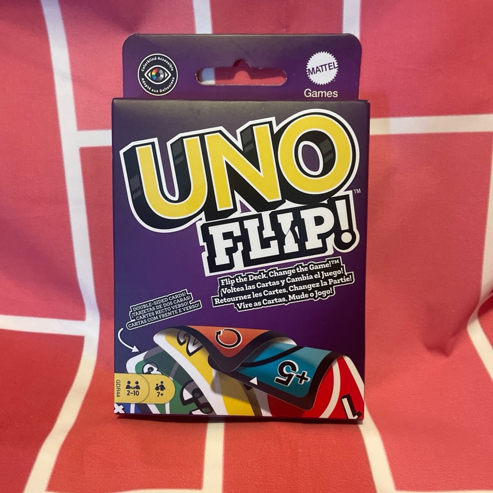 Mattel UNO Flip Card Game - Purple Box